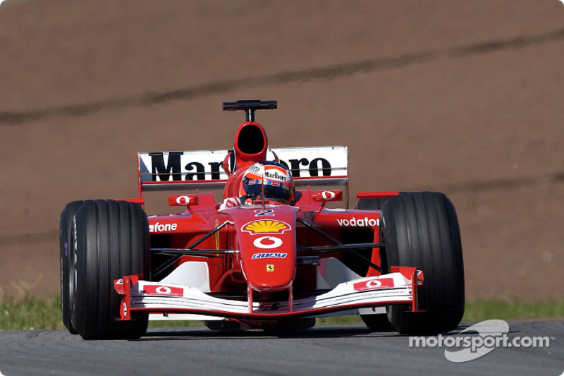 Rubens Barrichello en la sesión de calentamiento