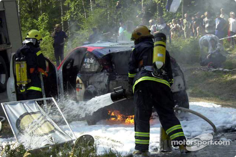 El Ford de Colin McRae en llamas