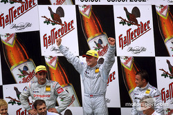 Podium: Marcel Fässler, Team HWA, AMG-Mercedes CLK-DTM 2002; Bernd Schneider, Team HWA, AMG-Mercedes