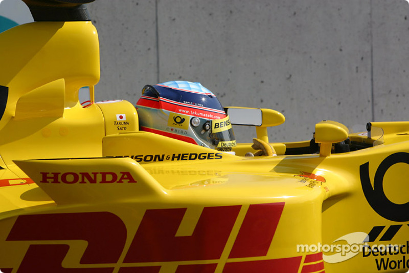 Takuma Sato heads for starting grid