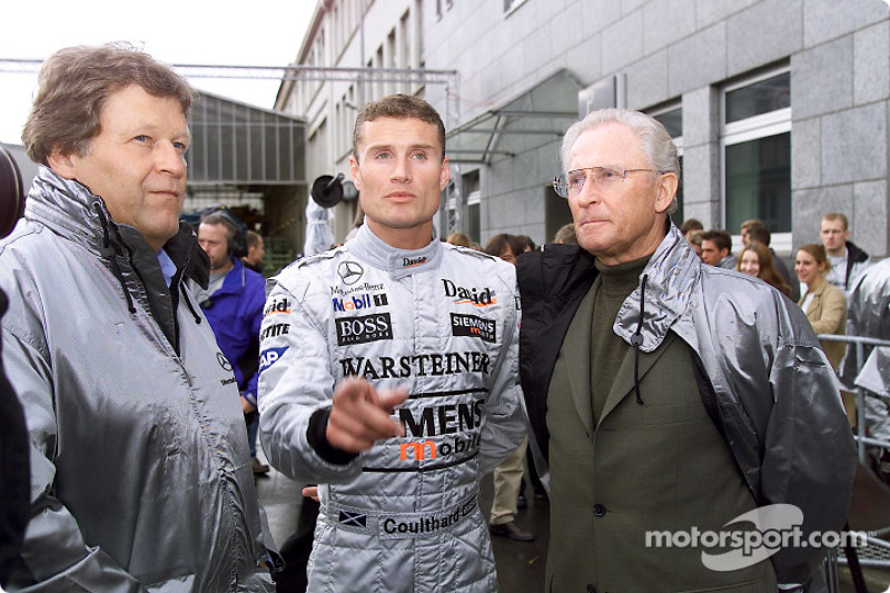 Norbert Haug, vicepresidente de Mercedes-Benz Motorsport; David Coulthard, West McLaren Mercedes; Pr