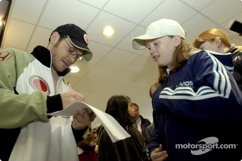 Autograph session for Jacques Villeneuve