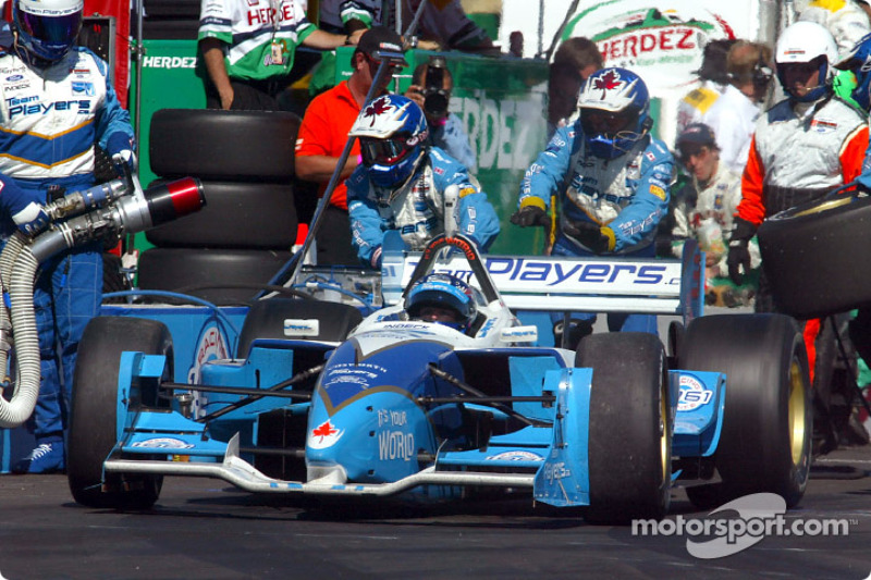 Arrêt au stand pour Paul Tracy