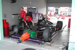 Mo Nunn Racing garage area