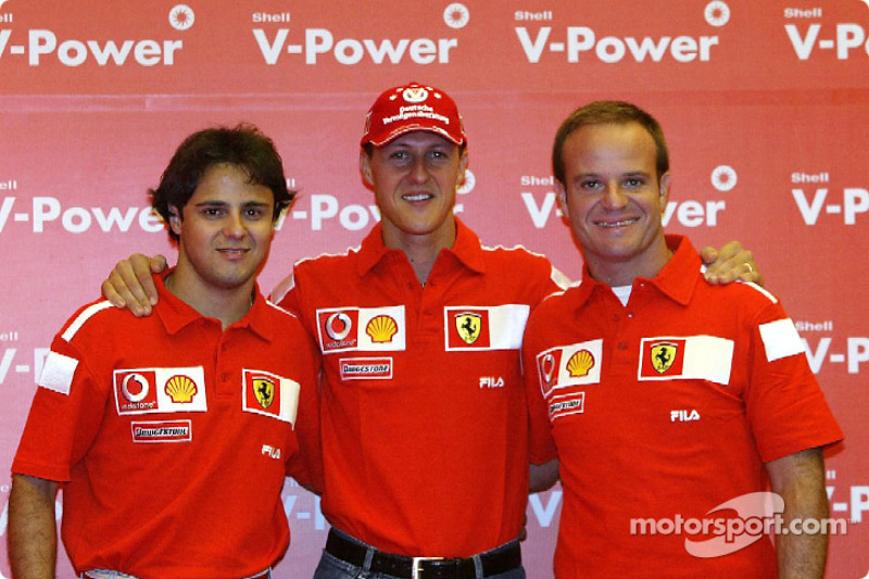 Massa, então, passou o ano de 2003 testando o carro da Ferrari e trabalhando de perto com Michael Schumacher e Rubens Barrichello. Mesmo sem competir, foi uma temporada de aprendizado para o ainda jovem piloto.