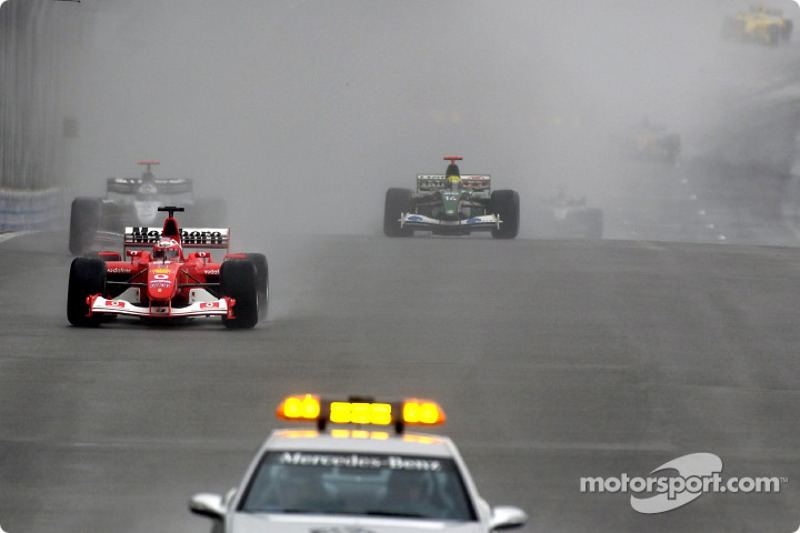 Rubens Barrichello derrière le Safety Car