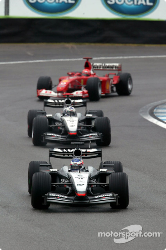Кімі Райкконен, McLaren Mercedes, випередив свого напарника