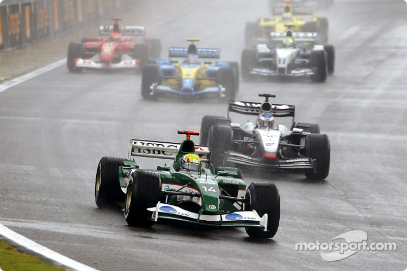Départ : Mark Webber devant Kimi Raikkonen