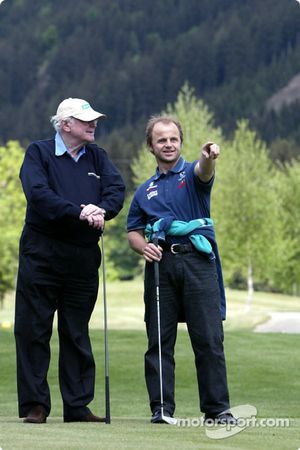 Golftornooi: F1 dokter en professor Sid Watkins en fysiotherapeut Josef Leberer