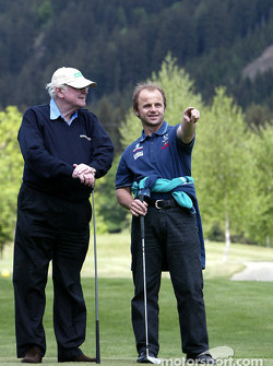 Golftornooi: F1 dokter en professor Sid Watkins en fysiotherapeut Josef Leberer