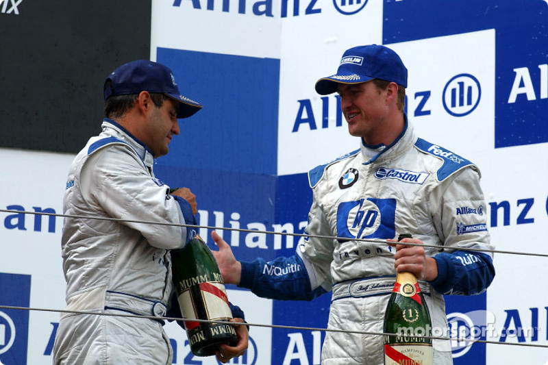 Le podium : le vainqueur Ralf Schumacher et Juan Pablo Montoya