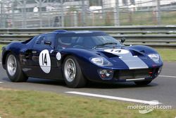 la Ford GT40 n°14 pilotée par Raymond Bellm