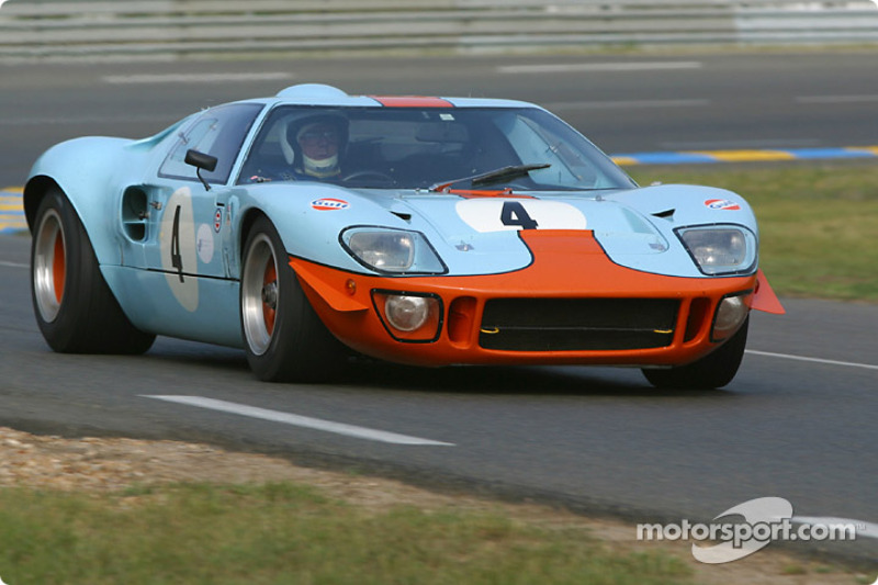 №4 Ford GT40: Мартин Колвилл, Джеки Оливер