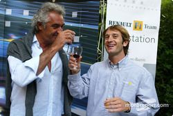 Los catadores de vino de Renault: Flavio Briatore y Jarno Trulli