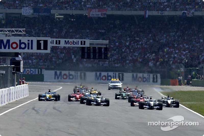 start: Juan Pablo Montoya takes lead