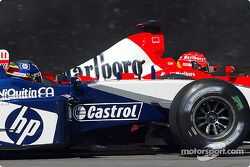 Michael Schumacher bataille avec Juan Pablo Montoya