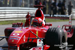Ganador de la carrera que Michael Schumacher celebra
