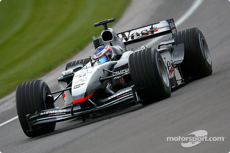 McLaren MP4-17D, à moteur Mercedes (2003)