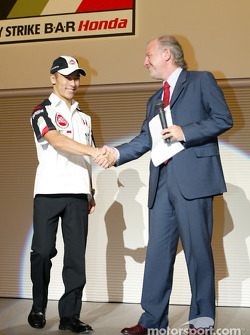Takuma Sato is announced as full time BAR Honda driver for the 2004 Formula One World Championship, Tokyo, Japan: David Richards and Takuma Sato