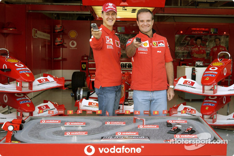 Michael Schumacher y Rubens Barrichello juegan DigiQFormula