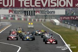 Start: Rubens Barrichello takes the lead