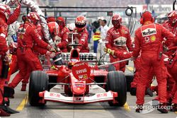 Pitstop for Rubens Barrichello