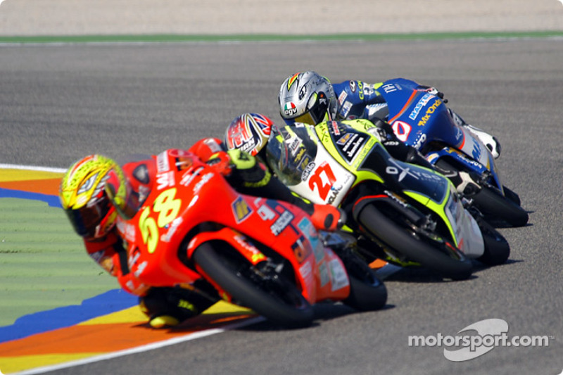2003 Valencia, por delante de Stoner que acabó ganando la carrera