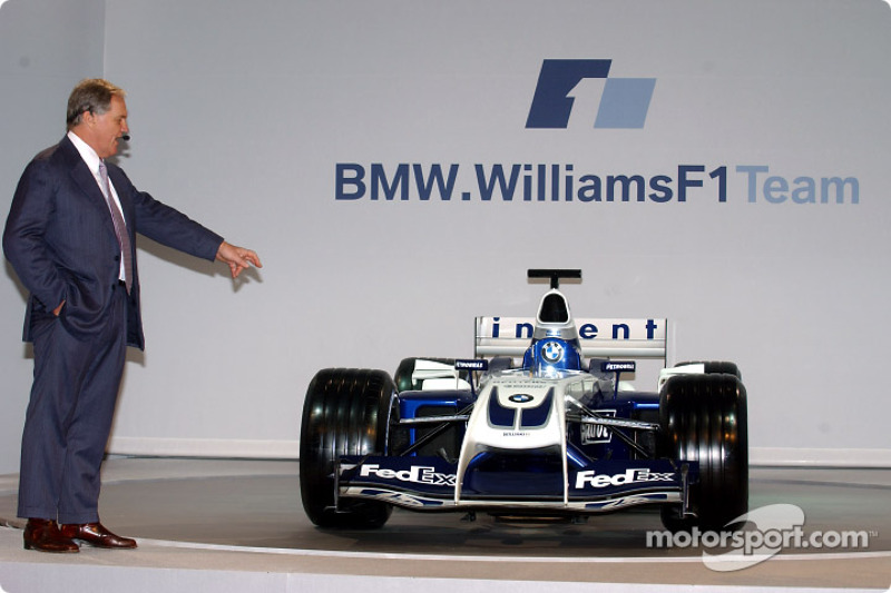 Технічний директор Williams Патрік Хед з новим Williams FW26 BMW