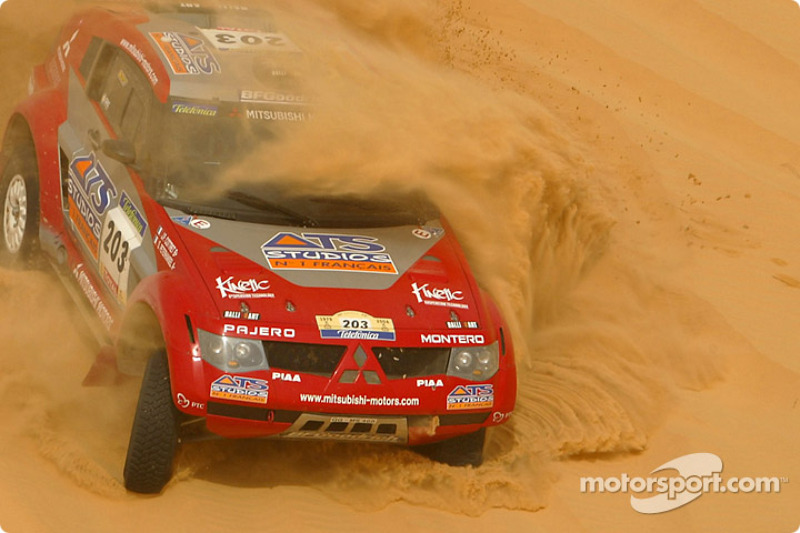 2004: Stéphane Peterhansel dan Jean-Paul Cottret, Mitsubishi Pajero Evolution