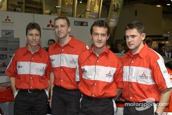 Les pilotes de la Mitsubishi Lancer WRC04 : Gilles Panizzi, Kristian Sohlberg, Daniel Sola et Gianluigi Galli