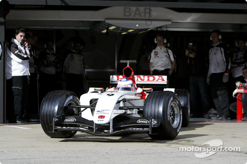 Jenson Button test ediyoryeni BAR 006