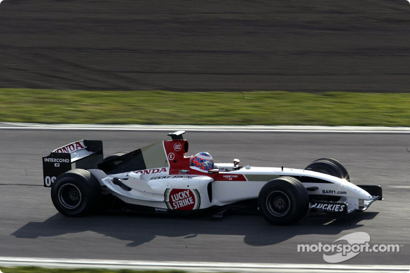 Jenson Button test ediyoryeni BAR 006