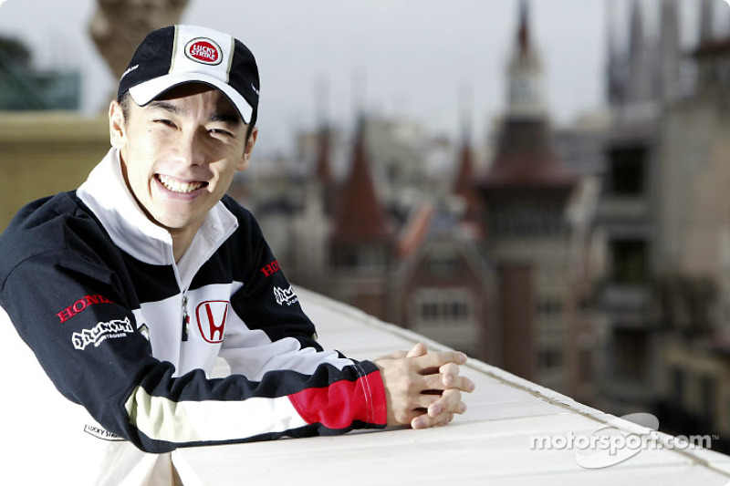<b>Takuma Sato</b> at <b>Takuma Sato</b> visita Barcelona - Fórmula 1 Fotos