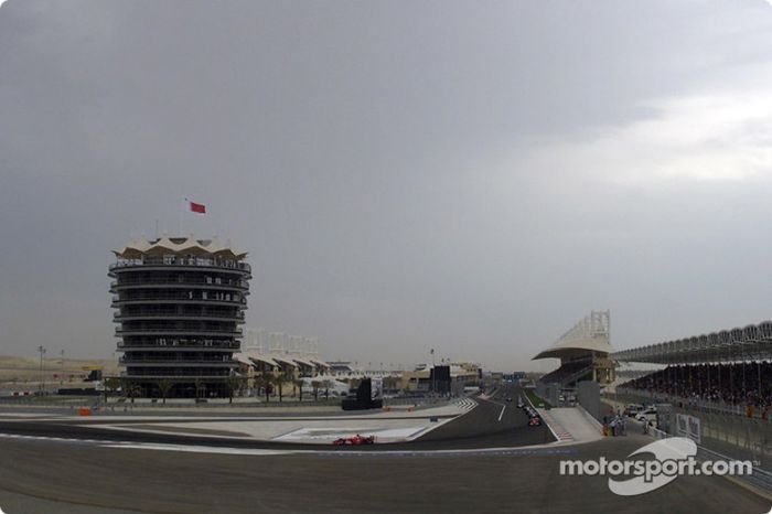 Vuelta de formación: Michael Schumacher lidera la carrera