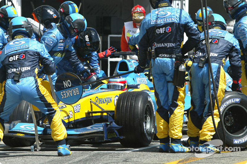 Parada en pits para Fernando Alonso