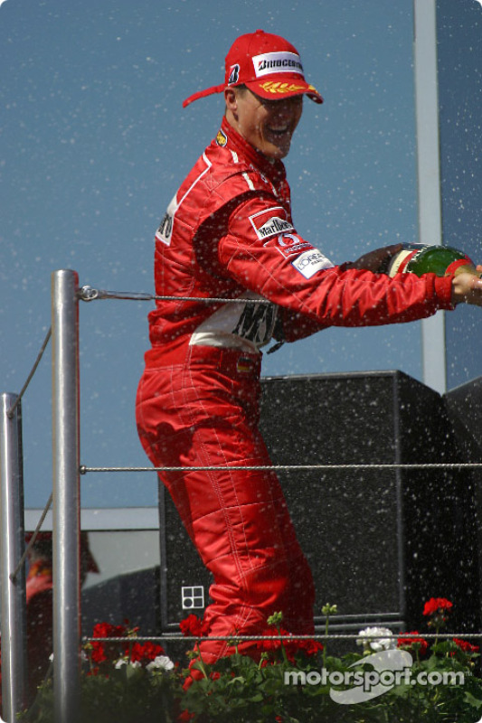 Podio: ganador Michael Schumacher, Ferrari