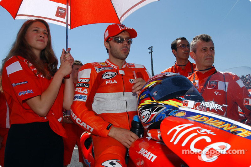 Em 2004, Bayliss abandonou e Capirossi terminou em um discreto 12º lugar.