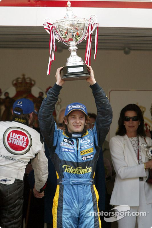 Podio: ganador de la carrera Jarno Trulli