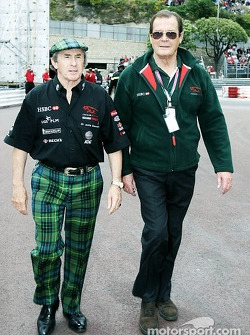 Jackie Stewart und Roger Moore