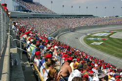Fans at Kentucky Speedway watch race action