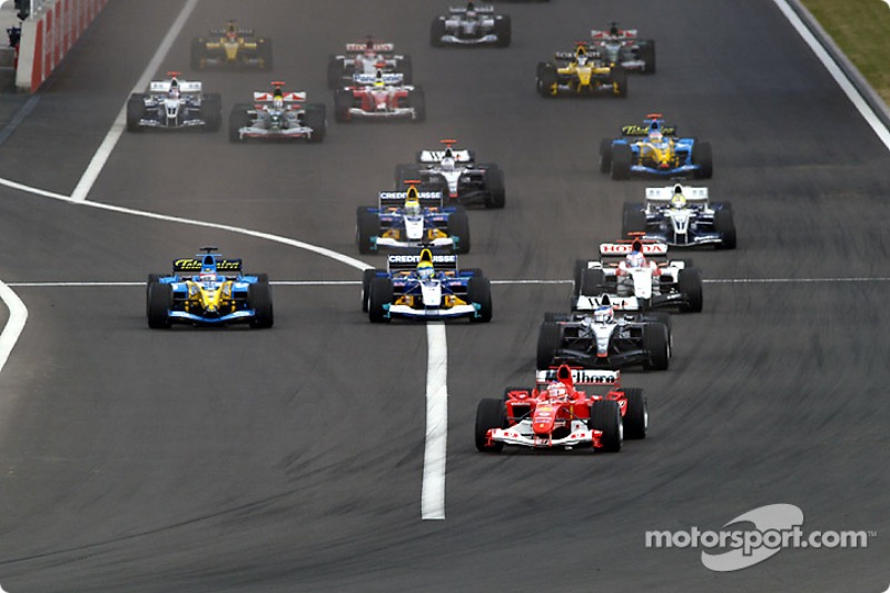 Start: Rubens Barrichello takes lead