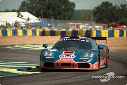 #34 Gulf Racing, McLaren F1 GTR: Lindsay Owen-Jones, Pierre-Henri Raphanel, David Brabham