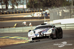 #26 Porsche AG, Porsche 911 GT1: Karl Wendlinger, Yannick Dalmas, Scott Goodyear