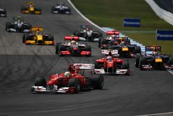 Felipe Massa, Scuderia Ferrari devant au départ de la course
