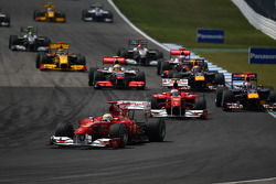 Felipe Massa, Scuderia Ferrari devant au départ de la course