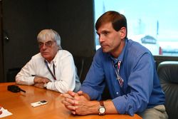 Bernie Ecclestone and Tavo Hellmund, Texas Grand Prix promoter