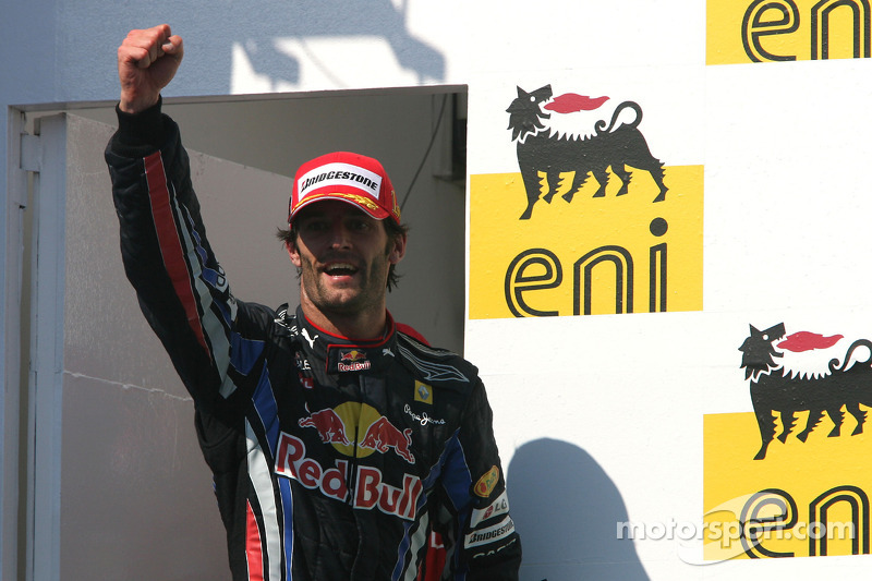 Podyum: Yarış galibi Mark Webber, Red Bull Racing