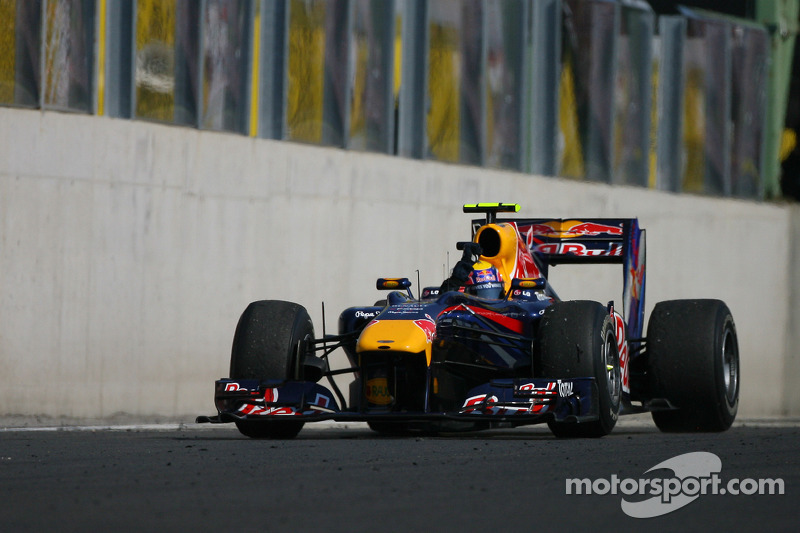 Mark Webber, Red Bull Racing gana la carrera