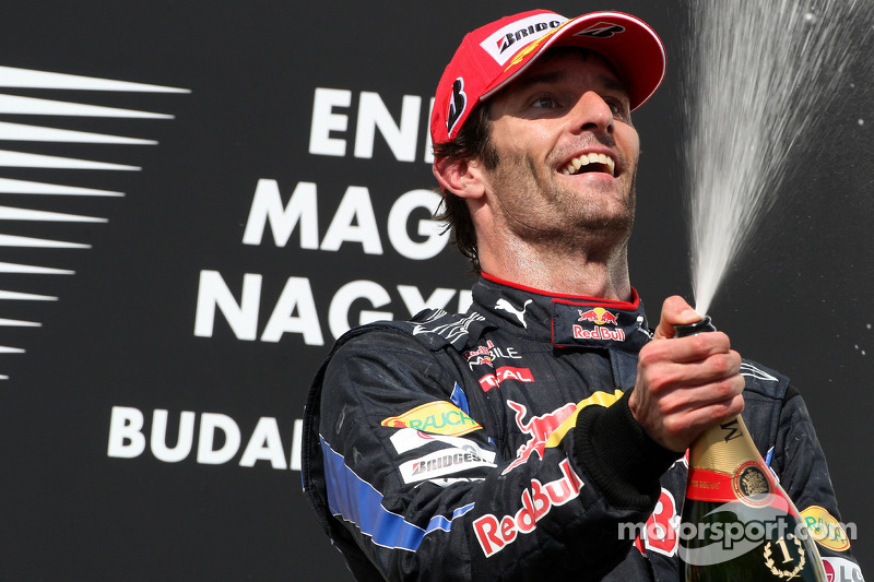 Podyum: Yarış galibi Mark Webber, Red Bull Racing