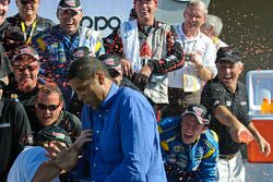 Brad Daugherty gets a Gatorade shower